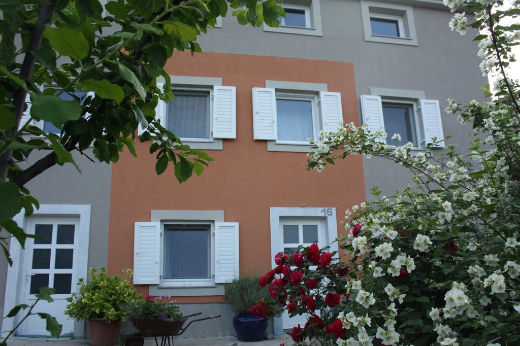 Orange Cube Apartment Rijeka Ruang foto