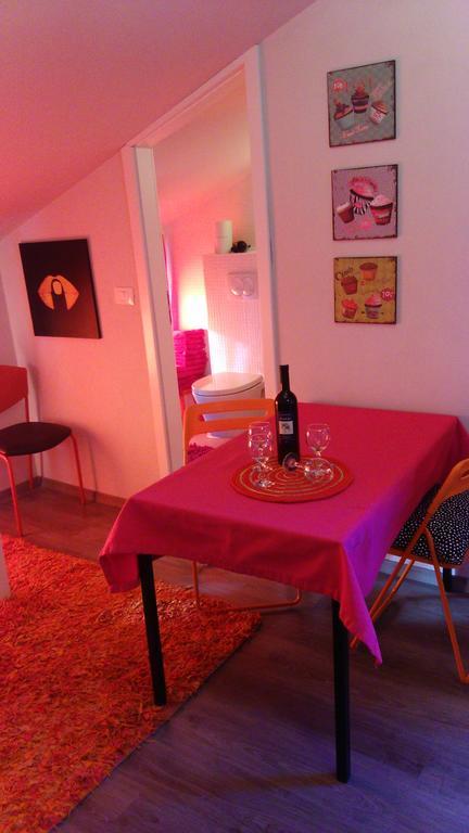 Orange Cube Apartment Rijeka Bagian luar foto